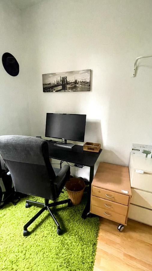 Gemuetliche, Zentralgelegene Wohnung Karlsruhe Exterior foto